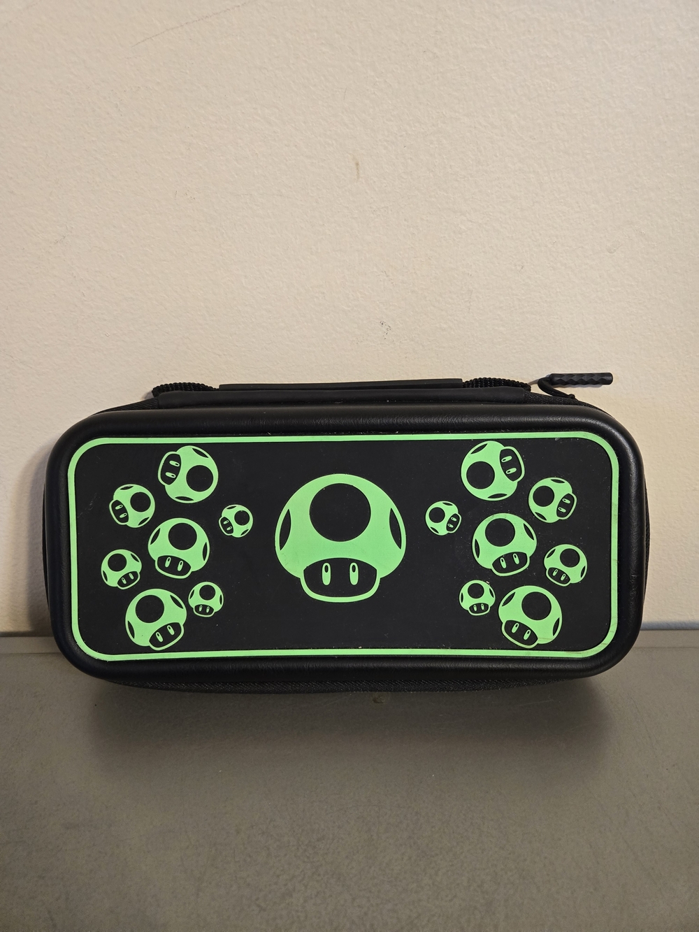 PDP Nintendo Switch Travel Case Plus GLOW - Super Mario 1-Up Mushroom